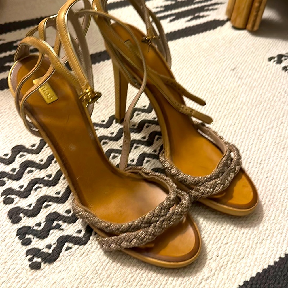 Beautiful timeless Chloe shoes